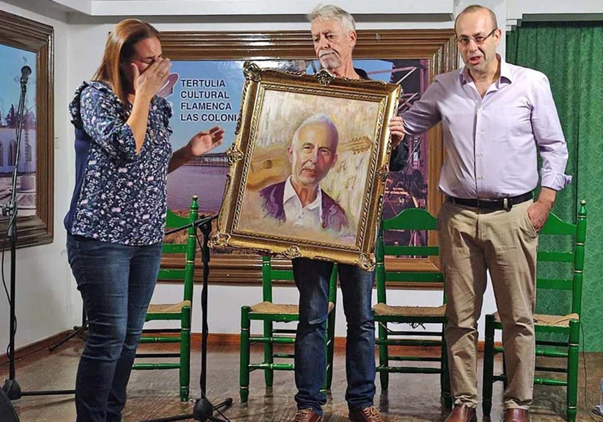 El emocionado homenaje que se le rindió en octubre en la tertulia flamenca