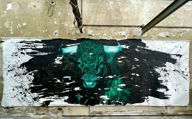 Imagen principal - Emilio Fornieles, con «material suficiente para enaltecer la cultura andaluza» en su regreso expositivo a Huelva