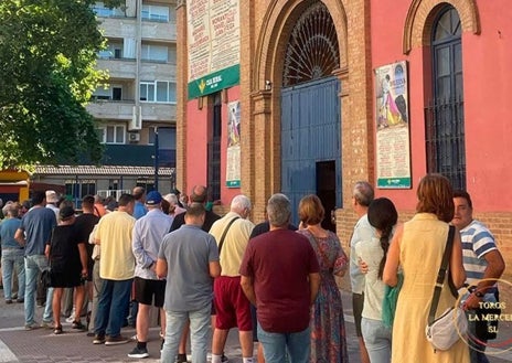 Imagen secundaria 1 - Toros en Huelva: Las Colombinas de la ilusión
