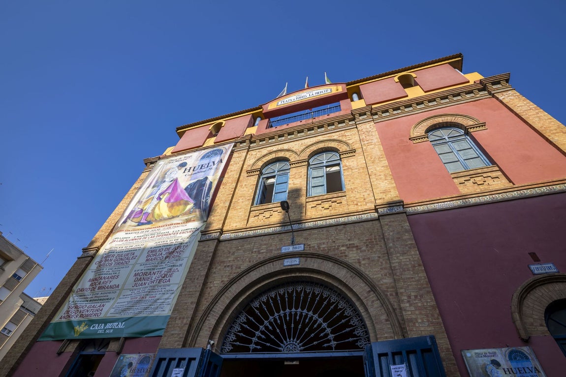 El ambiente del estreno de la feria taurina de Colombinas, en imágenes