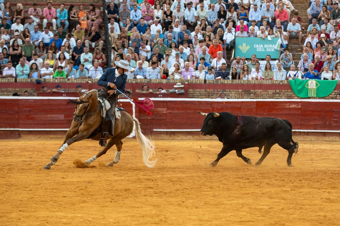 La corrida de rejones de estas Colombinas de 2025, en imágenes