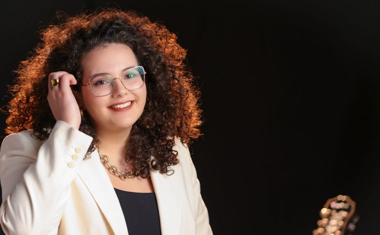 Imagen principal - Inma Rubiales, fenómeno literario juvenil: «Ahora las redes sociales hacen que los jóvenes lean mucho más»