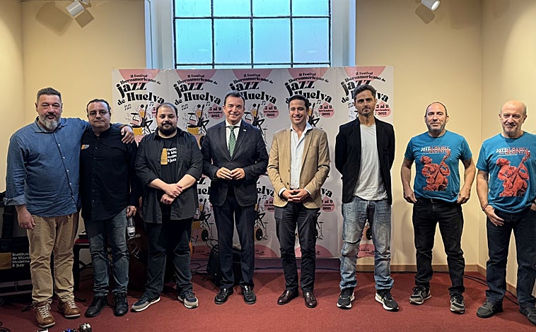 Imagen principal - Paquito D&#039;Rivera, Yamandu Costa y Ana Carla Maza dan brillo al Festival de Jazz Iberoamericano de Huelva