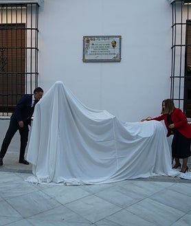Imagen secundaria 2 - Juan Ramón Jiménez y Platero vuelven a las calles de Moguer gracias a un conjunto escultórico