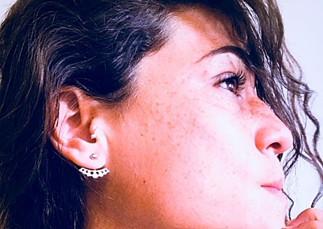 Imagen secundaria 1 - Raquel Salas se adentra con &#039;Piel&#039; en «la vulnerabilidad, la introspección y la expresión más sincera de los sentimientos»