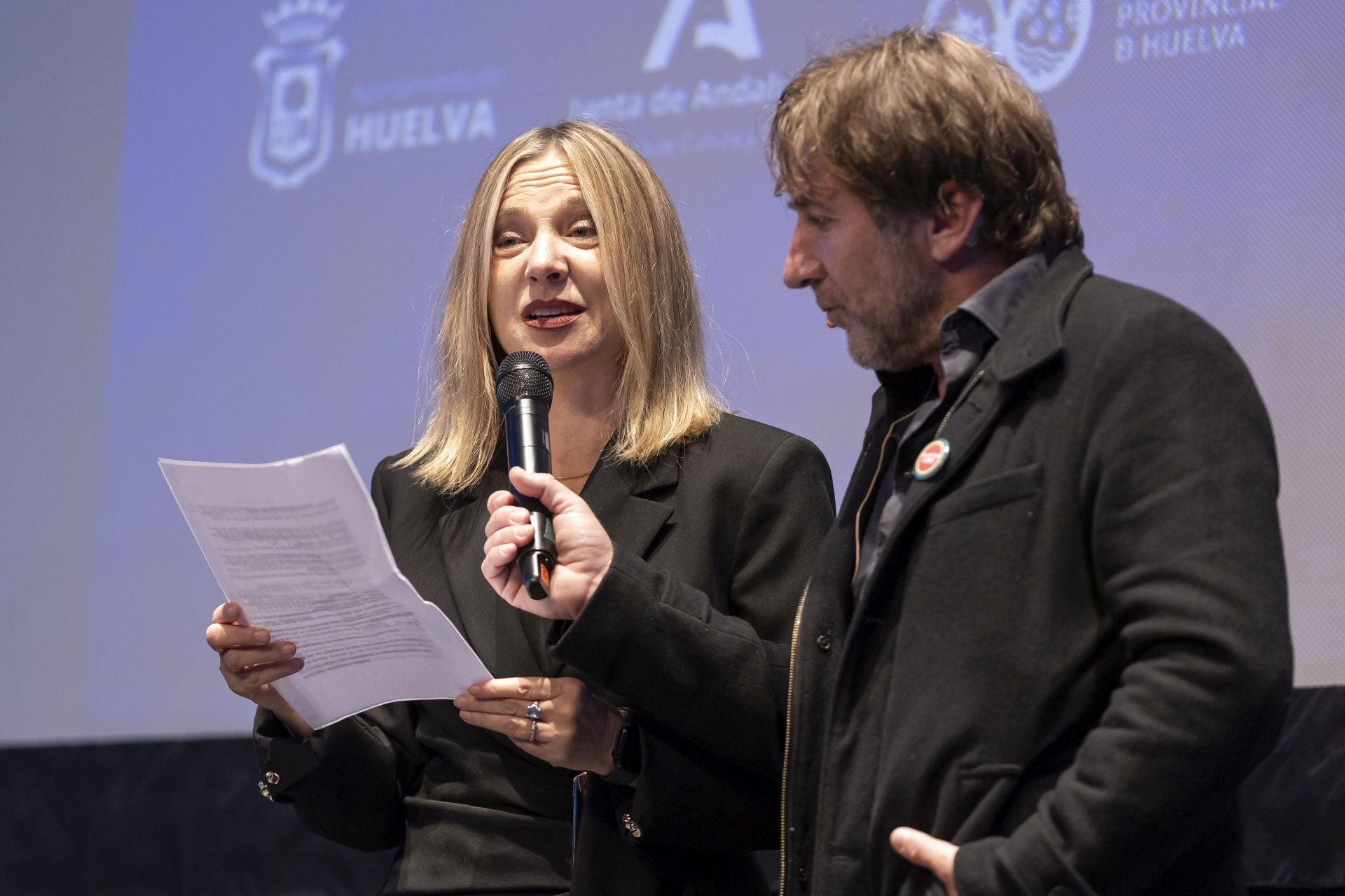 La gran sorpresa que se llevó Pilar Castro al recoger el Premio Ciudad de Huelva del Festival de Cine Iberoamericano, en imágenes