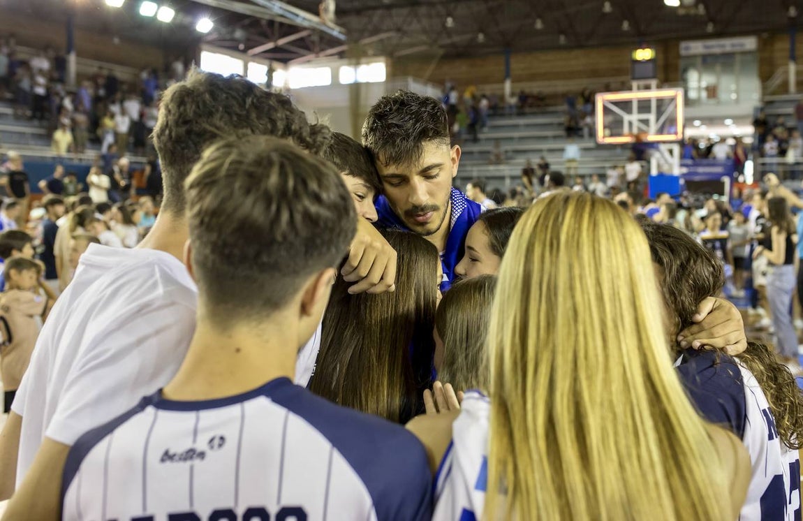 Los instantes de un duelo que ya es historia del baloncesto onubense
