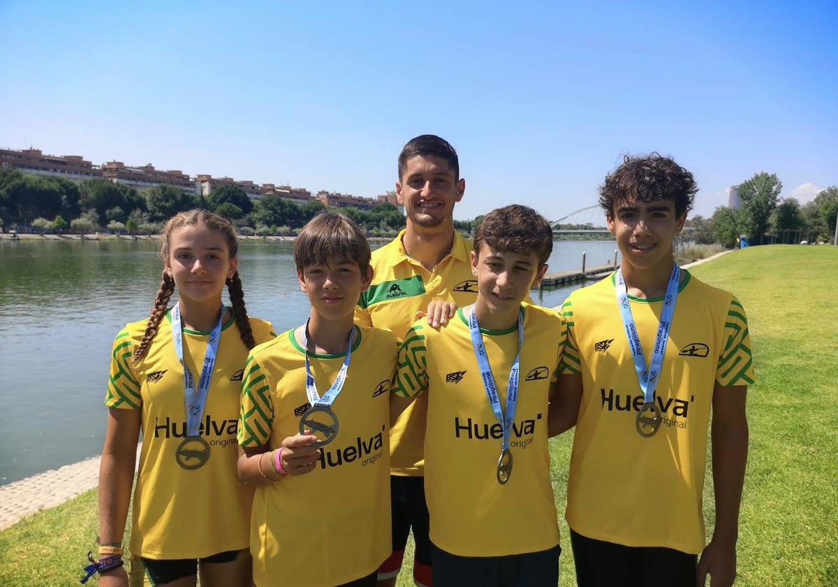 Los medallistas del club onubense en la competición nacional