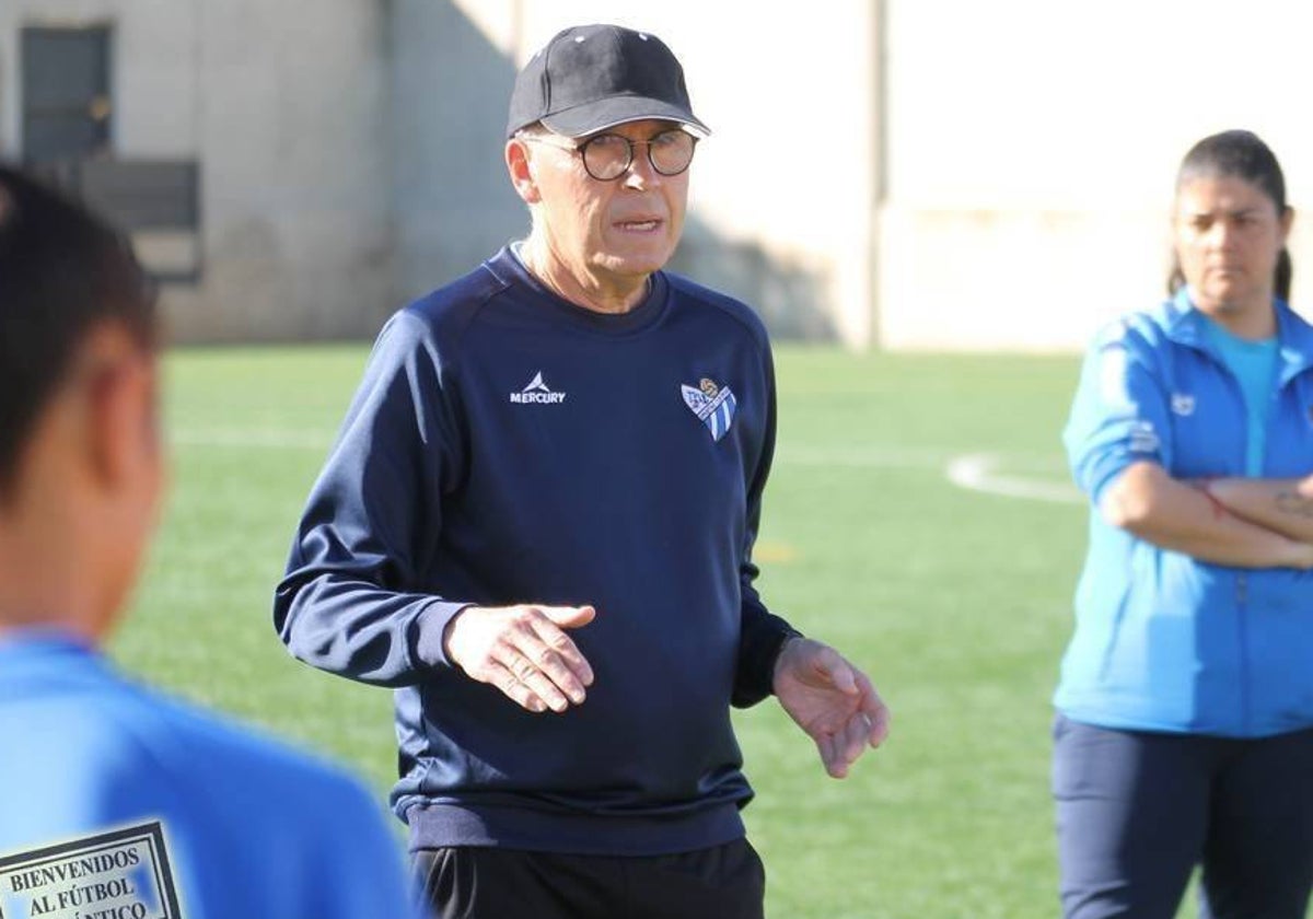 Antonio Toledo en un entrenamiento del Sporting Huelva