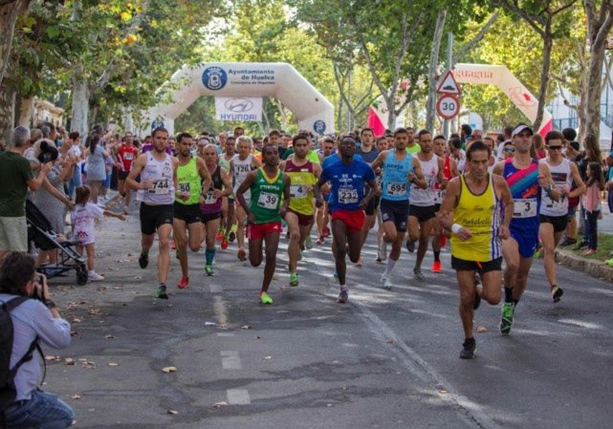 La salida de la Vuelta a Huelva en su edición del año pasado