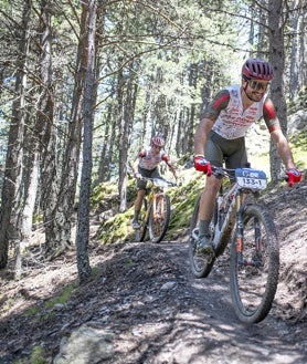 Imagen secundaria 2 - Los hermanos Javier y José Carlos Macías se imponen en la categoría máster de la Andorra Epic
