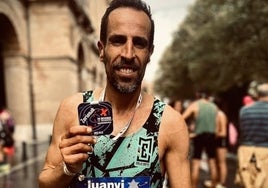 Emilio Martín corre la Behobia de San Sebastián en una hora y 12 minutos y «con los vellos de punta»