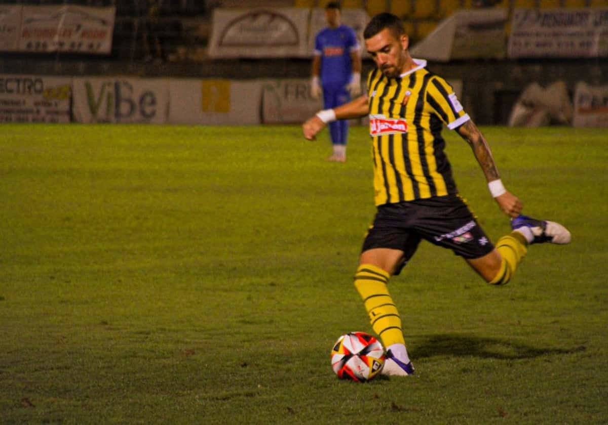 Juanito, en un partido del San Roque de Lepe