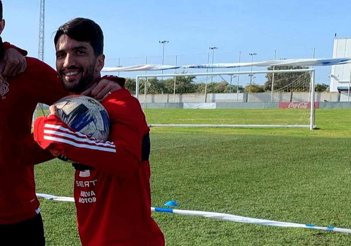 Víctor Barroso, en un entrenamiento cuando era jugador del Decano