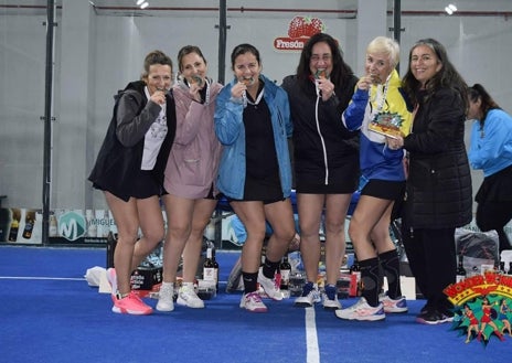 Imagen secundaria 1 - Subcampeonas de la categoría Oro, subcampeonas de la Plata y campeonas Bronce