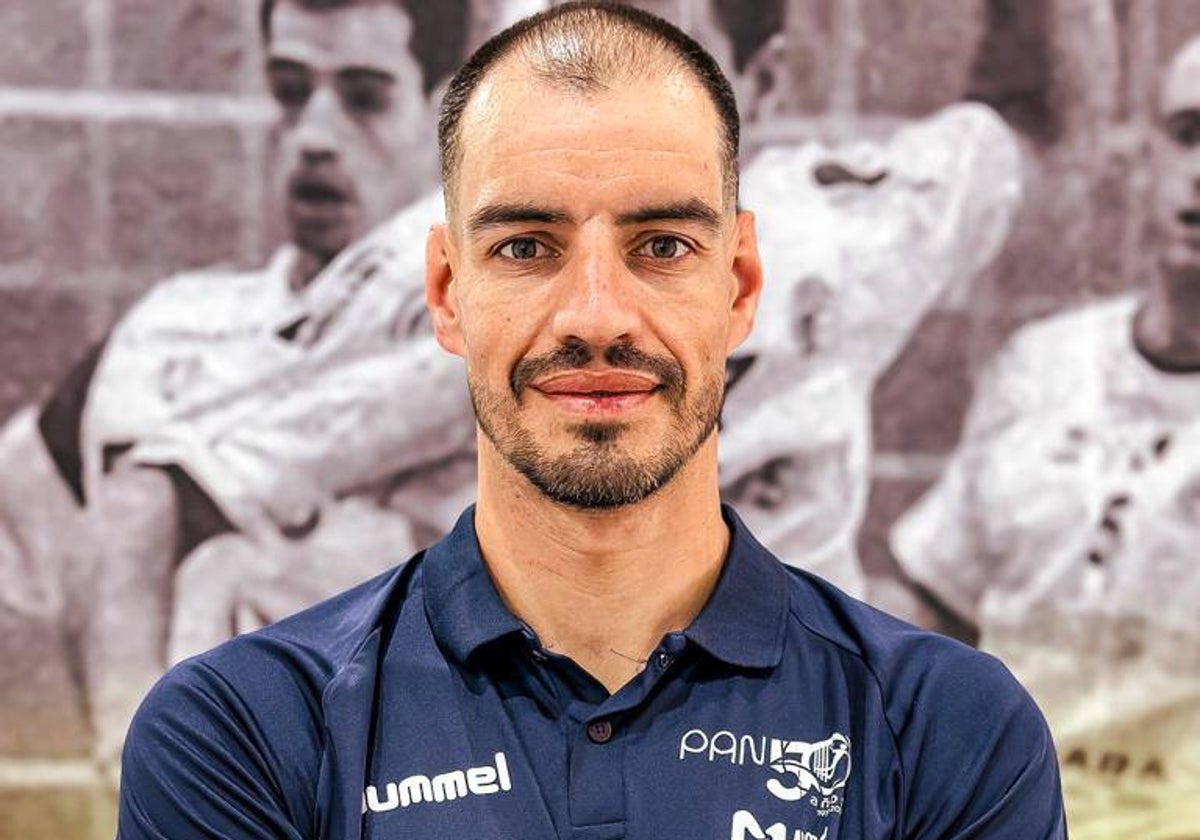 Javier Ollero, técnico del club moguereño