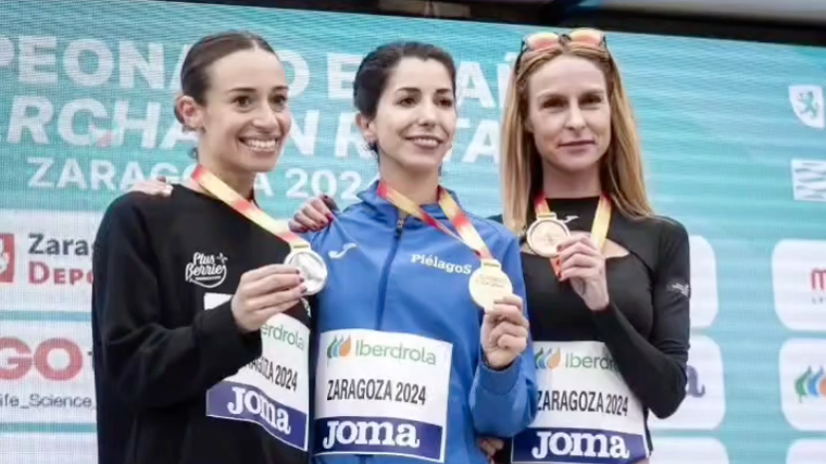 García-Caro, con Cristina Montesinos y Raquel González Campos