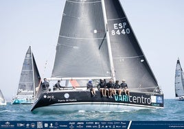 El barco onubense 'Varicentro DE6', tercero en el prestigioso Trofeo La Reina