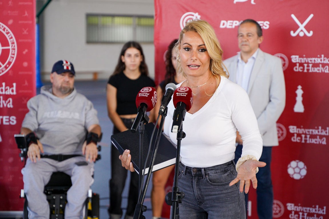Las imágenes de la inauguración del Pabellón de Deportes &#039;Lydia Valentín&#039; en la UHU