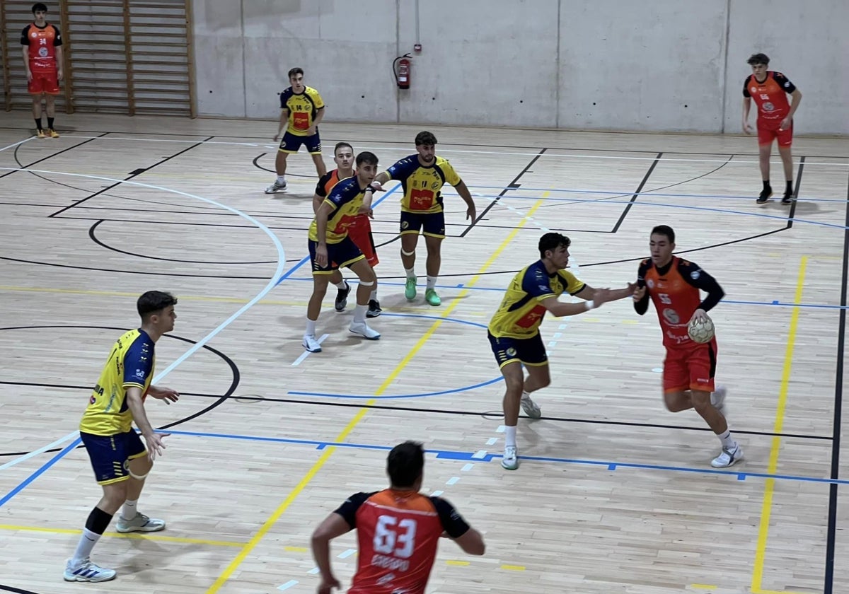 El PAN Moguer durante su visita de esta tarde al líder Balonmano Sanse