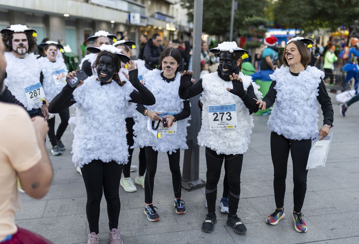 La San Silvestre de Huelva 2024 y todos sus disfraces, en imágenes