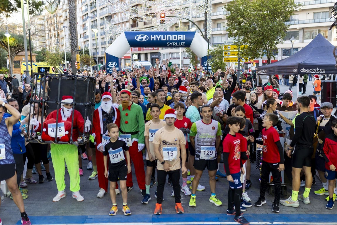 La San Silvestre de Huelva 2024 y todos sus disfraces, en imágenes