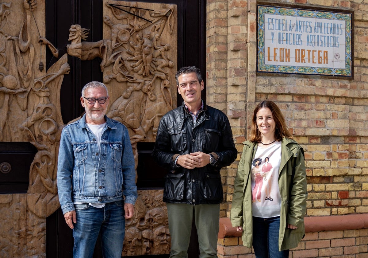 La Escuela de Arte y Superior de Diseño «León Ortega» de Huelva y el Real Club Marítimo de Huelva (RCMH) han llegado a un acuerdo de colaboración
