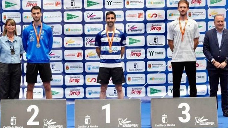 Pablo Abián una vez más en lo más alto del podium