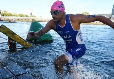 El legendario Iván Raña y Cristiana Palma ganan el Triatlón Olímpico de Huelva