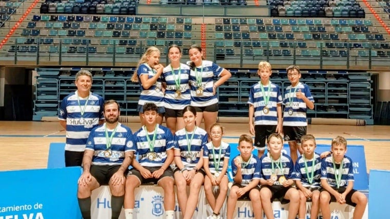 Los jugadores del IES La Orden Pablo Abián y Silvia Redondo, campeones de dobles mixto en el Máster de Estella