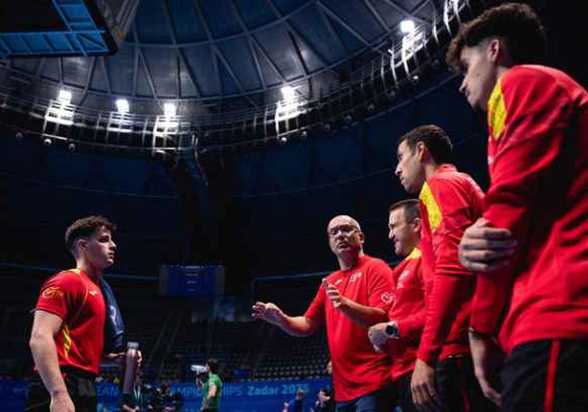 El equipo español, durante el partido de octavos del europeo