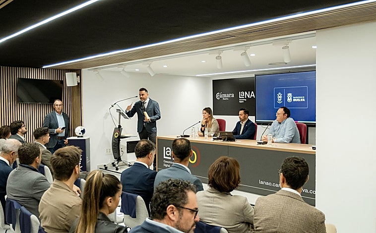 Imagen principal - La Gañafote Cup 2026 presentó este jueves oficialmente su proyecto global en un acto celebrado en La Nao de Huelva