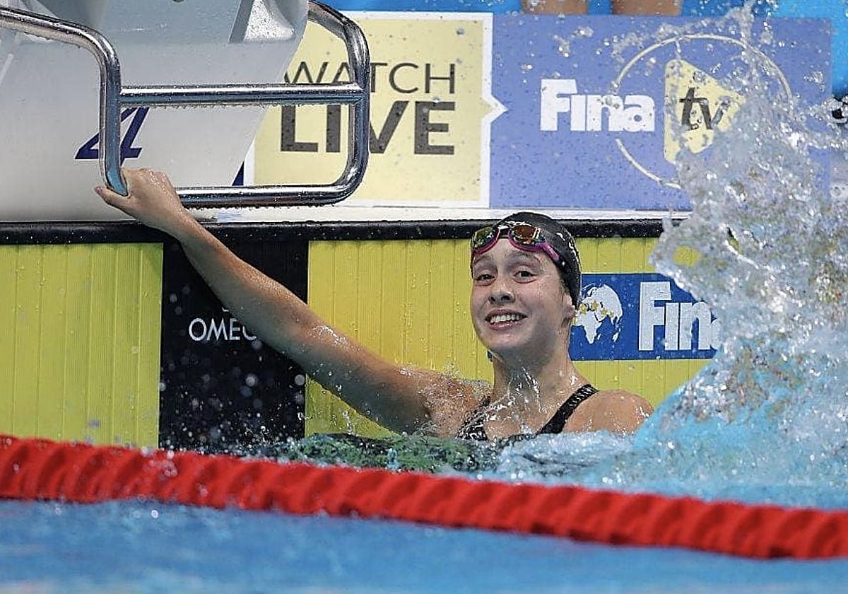 La nadadora onubense Alba Vázquez, feliz