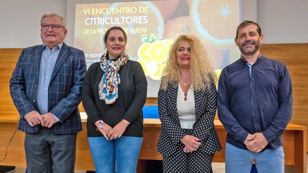 A la derecha, Inmaculada Sanfeliú y José Cuenca