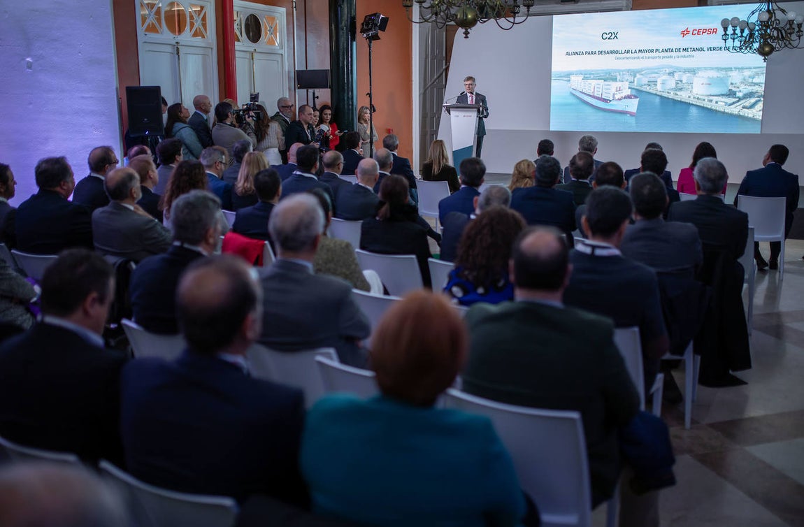 La presentación de la planta de metanol verde en Huelva, en imágenes