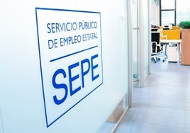 ¿Cuándo se cobra el paro en febrero? Estas son las fechas de pago de CaixaBank, Santanter, BBVA y todos los bancos