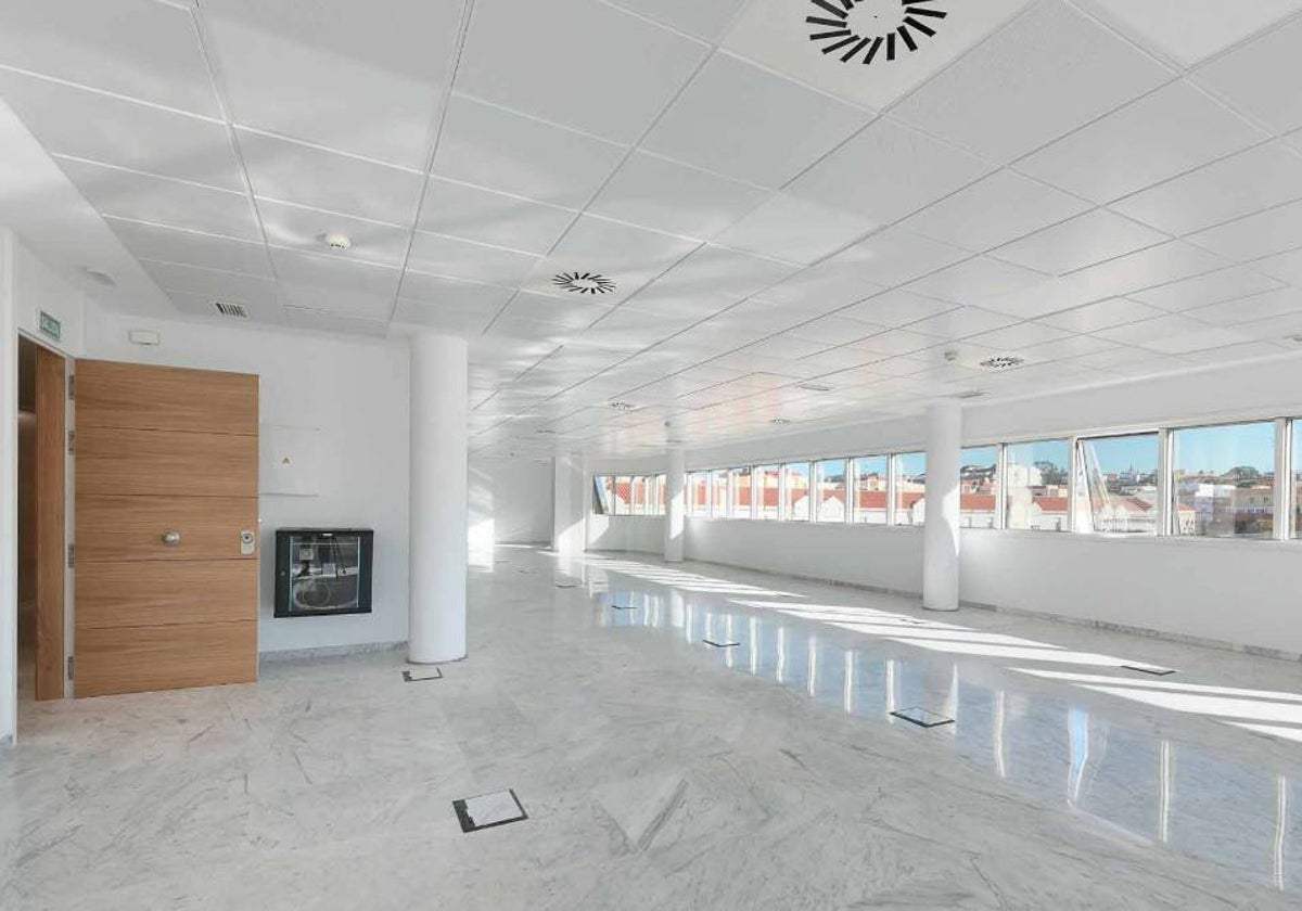 Uno de los espacios que se alquila en el edificio de oficinas en el centro de Huelva