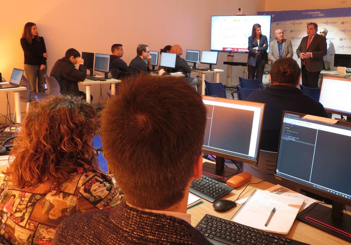 Estos son los nuevos cursos gratuitos que puedes hacer en Huelva: IoT, Inteligencia Artificial y Realidad Virtual