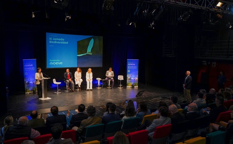 Imagen principal - Fundación Moeve destaca en Huelva que lleva «más de 20 años impulsando proyectos de biodiversidad»
