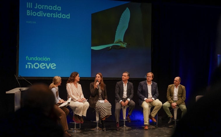 Imagen principal - Fundación Moeve destaca en Huelva que lleva «más de 20 años impulsando proyectos de biodiversidad»