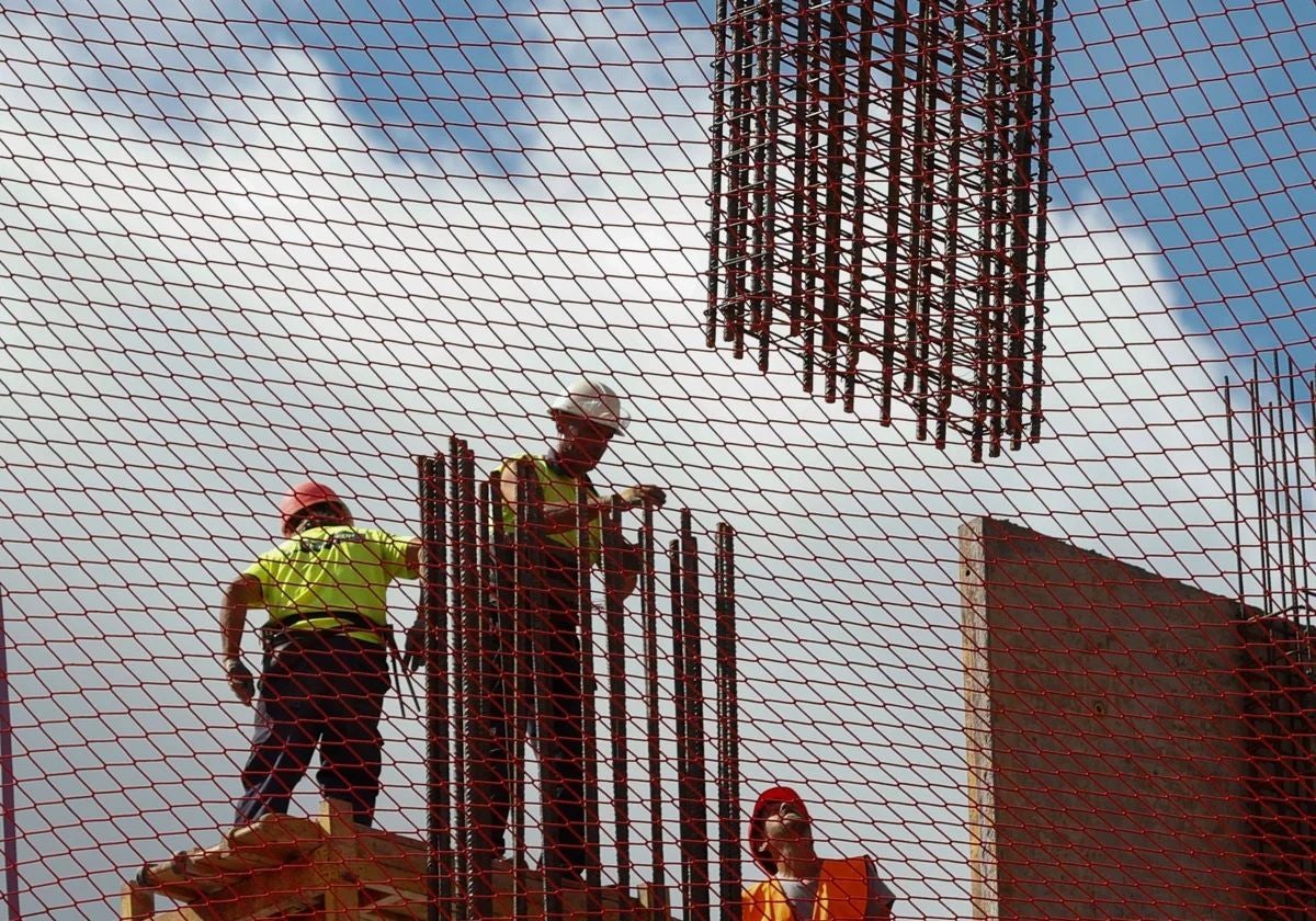 Trabajadores de la construcción en una obra