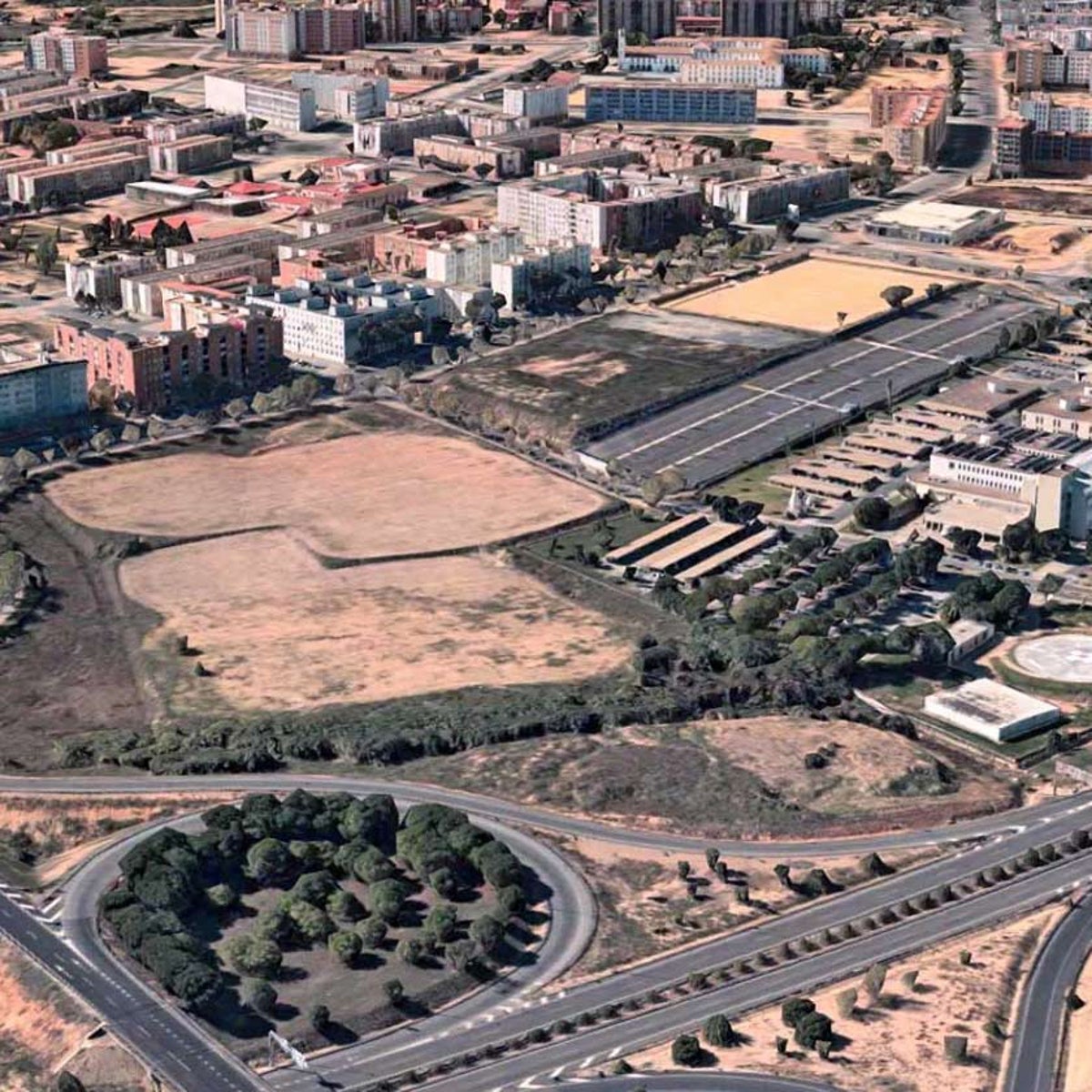 Los terrenos anexos al Juan Ramón Jiménez donde se construirá el Materno Infantil