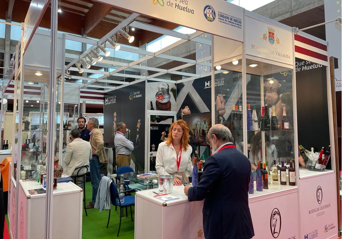 Expositores de los vinos del Condado en la pasada edición de la Feria