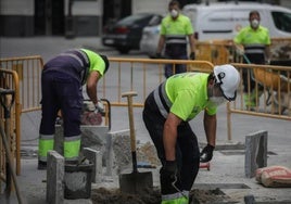 La provincia de Huelva encabeza el descenso del paro en el mes de abril en Andalucía