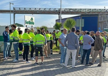La plantilla de Fertiberia Palos sabrá la próxima semana el número de afectados por el último despido colectivo