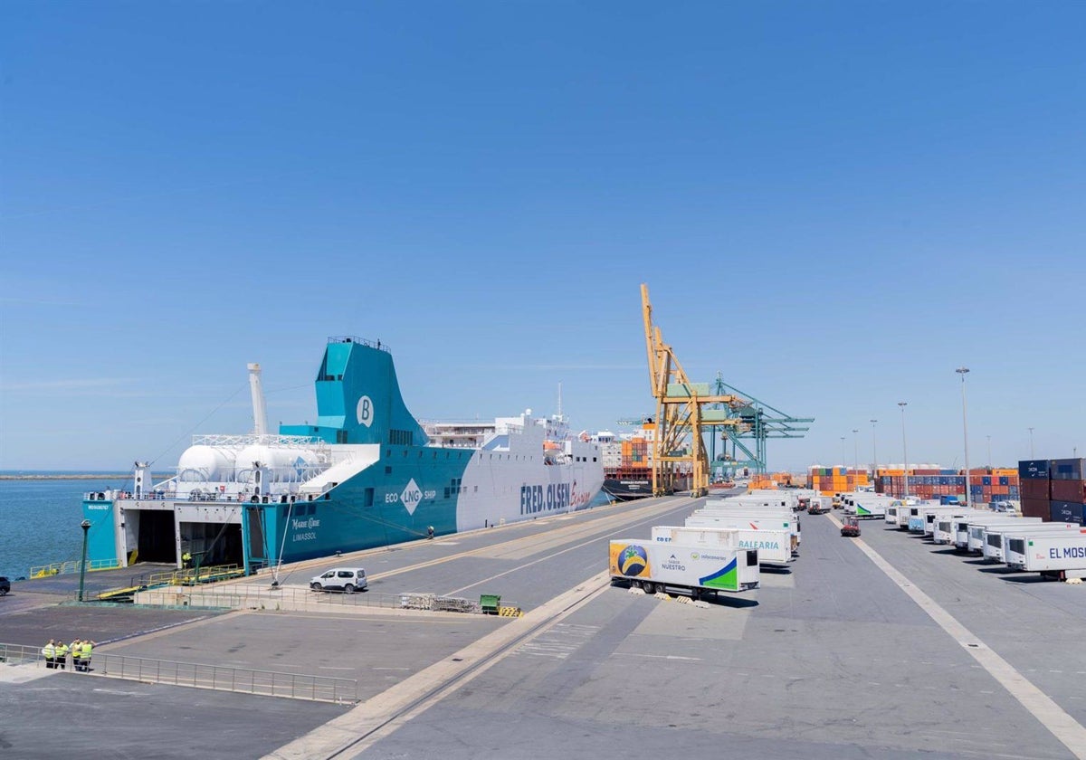 Muelle Sur del Puerto de Huelva