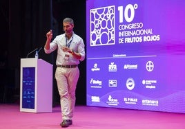 El famoso nutricionista Pablo Ojeda apuesta por las berries en Huelva: «Son el mejor tratamiento antienvejecimiento por sus extraordinarios valores antioxidantes»