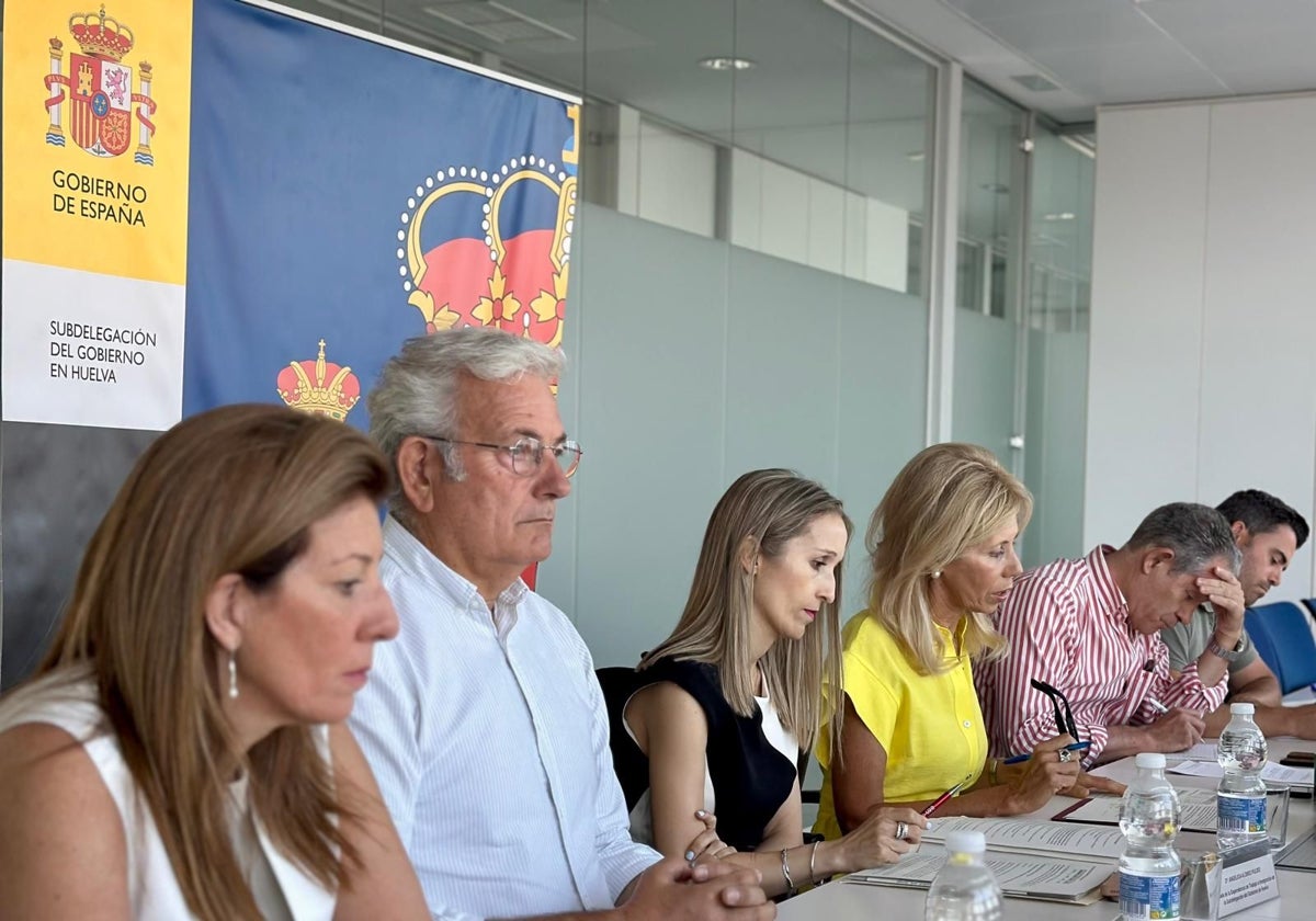 Reunión en la sede del SEPE sobre la Campaña Agrícola de Huelva