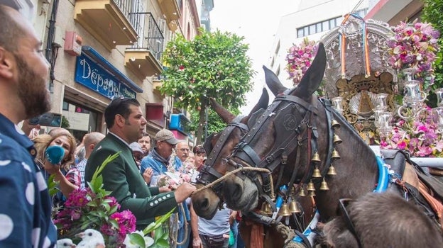 Salida de la Hermandad de Emigrantes