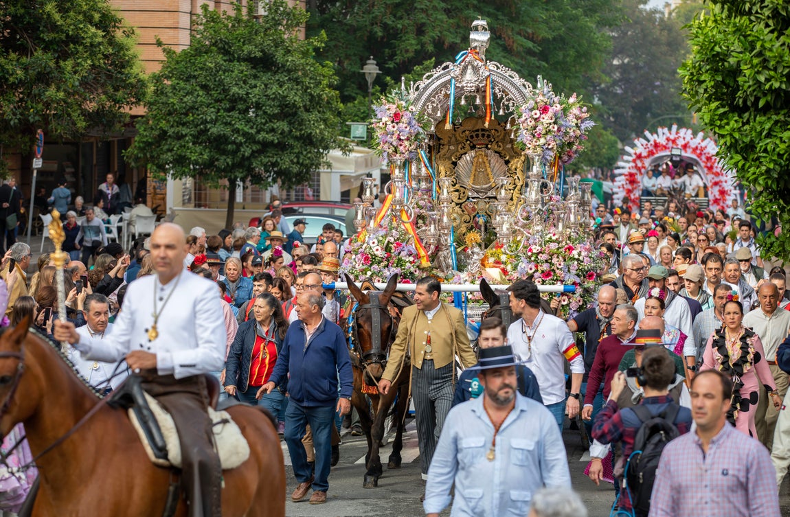 Galería de imágenes: Emigrantes va ya al encuentro de la Virgen del Rocío
